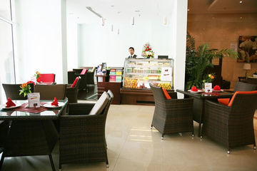 Parkside Discovery Garden Hotel Dubai